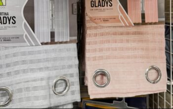 Gladys Rideau avec œillet métallique