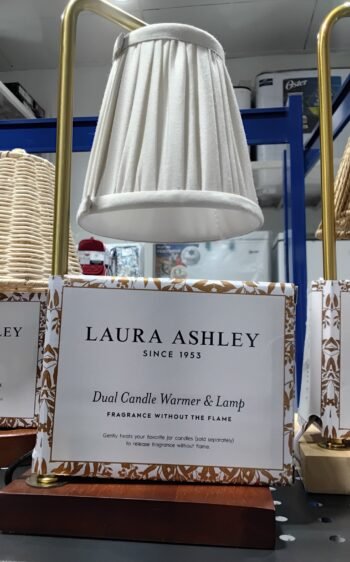 Laura Ashley/ Candle Warmer (Medium Size)