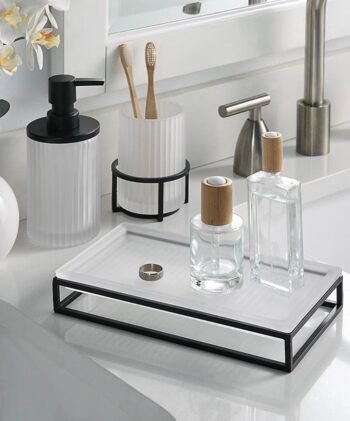 BHG Ribbed Glass Set