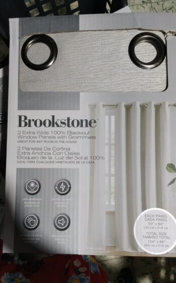 Brookstore/ Window panel